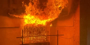 Jak zvýšit bezpečí panelových domů? I díky balkonům s funkcí protipožárního pásu